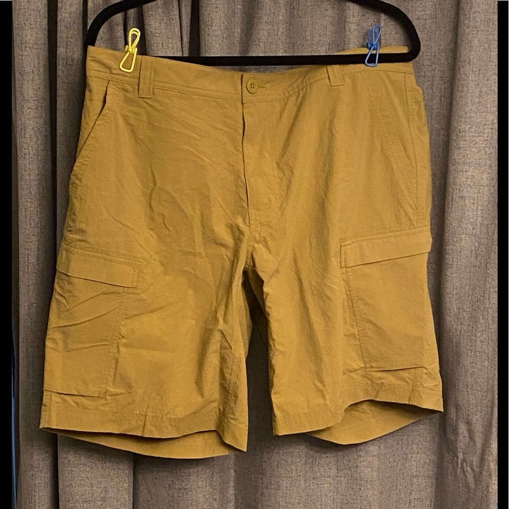 REI Mens Cargo Shorts NWT! 38W 9in inseam